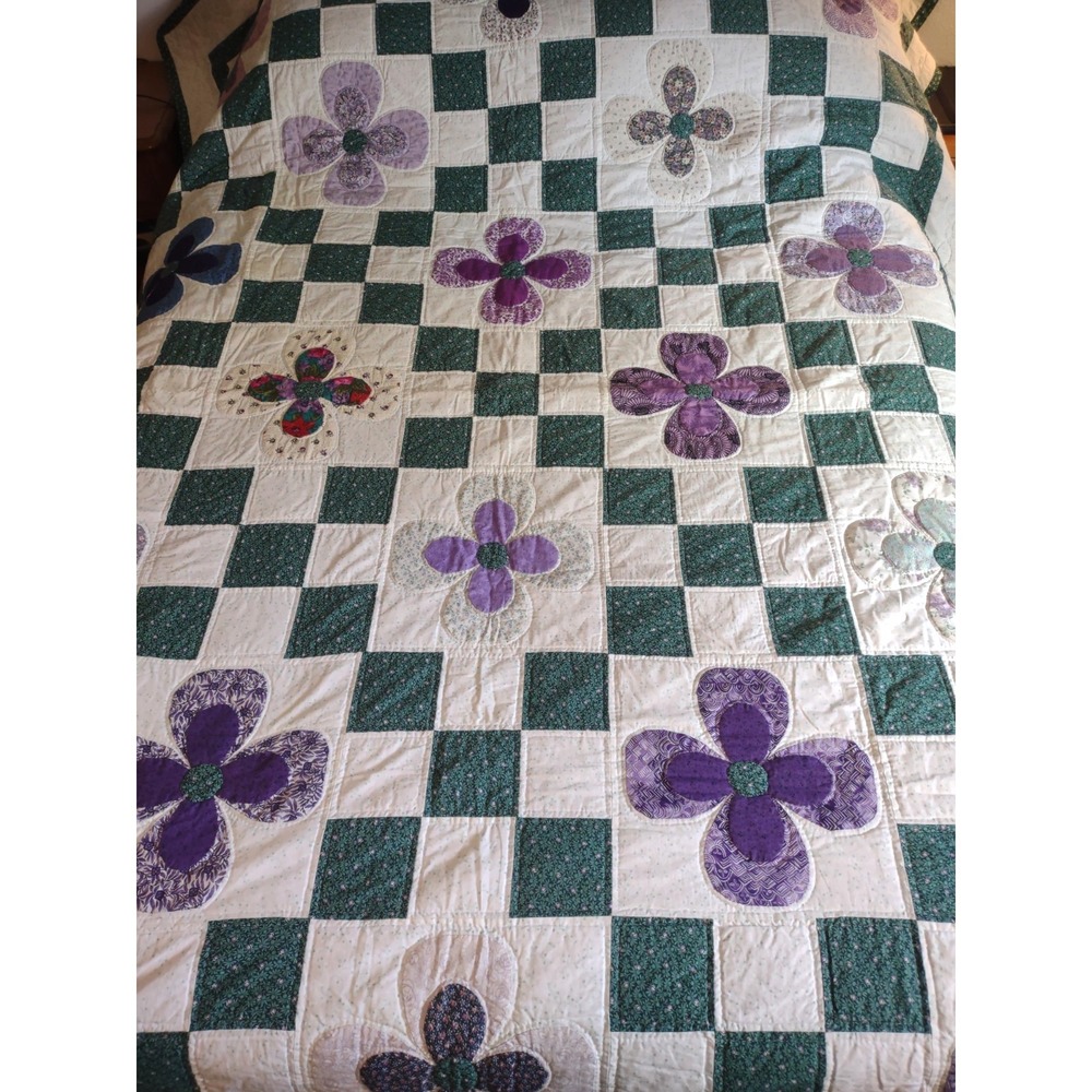 Vintage Flower Design Quilt Large 70 x 94 Full Size Hand Sewn Signed 1994